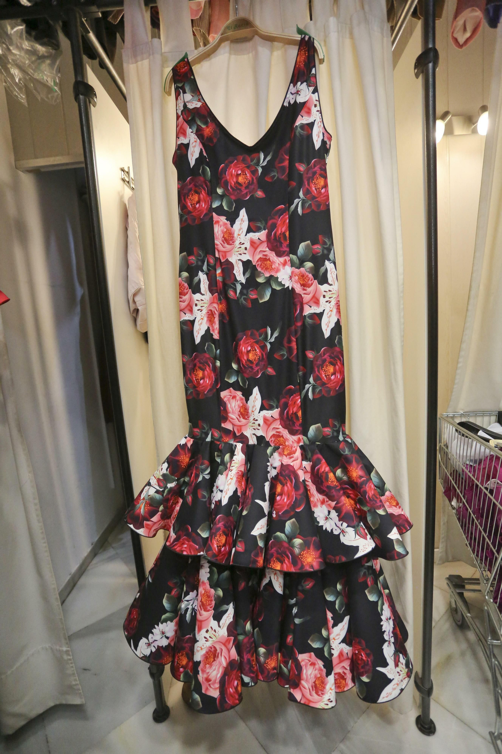 Las tendencias en trajes de flamenca para ir a la Feria de Málaga, en fotos