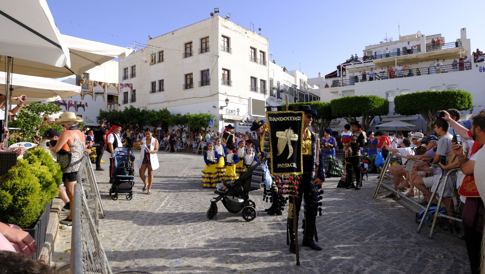 Imágenes del desfile de Moros y Cristianos de Mojácar