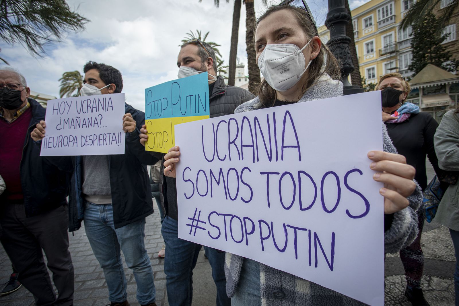 Concentración en Cádiz contra la guerra y la invasión de Ucrania