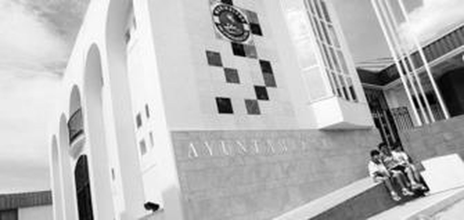 Una imagen del Ayuntamiento, cerca de donde se ubicará el primer hostal de Marinaleda.