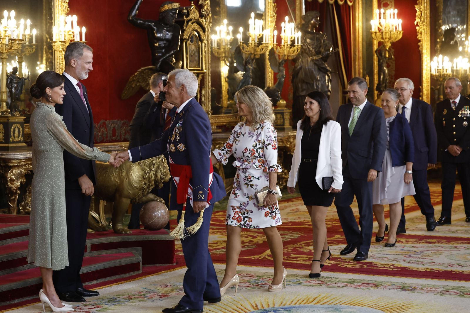 Las imágenes de los reyes durante la recepción en el Palacio Real