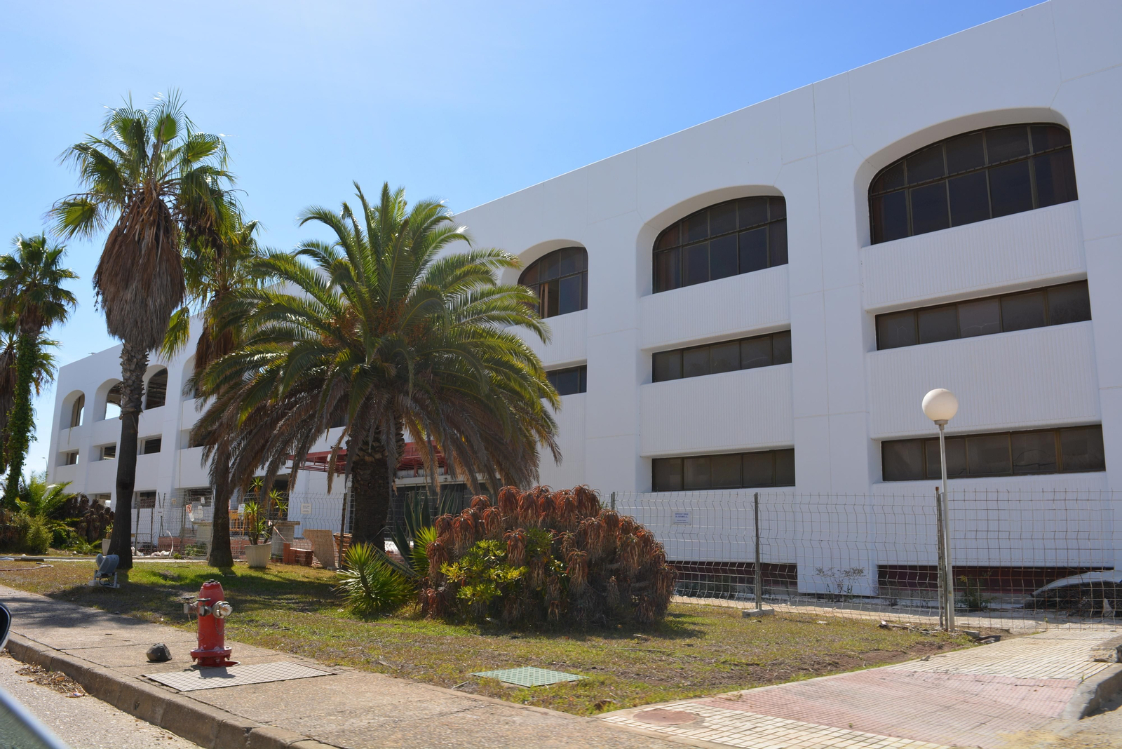 Así es el complejo de Altadis en la Zona Franca de Cádiz