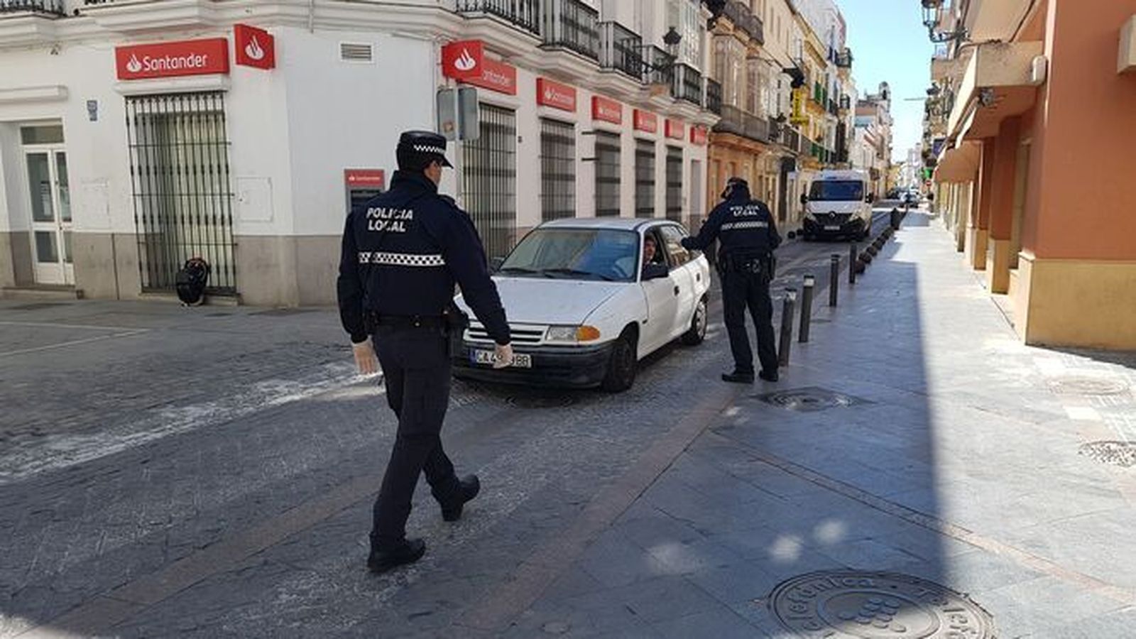 La Policía Local de El Puerto, en una imagen retrospectiva, al inicio del estado de alarma.