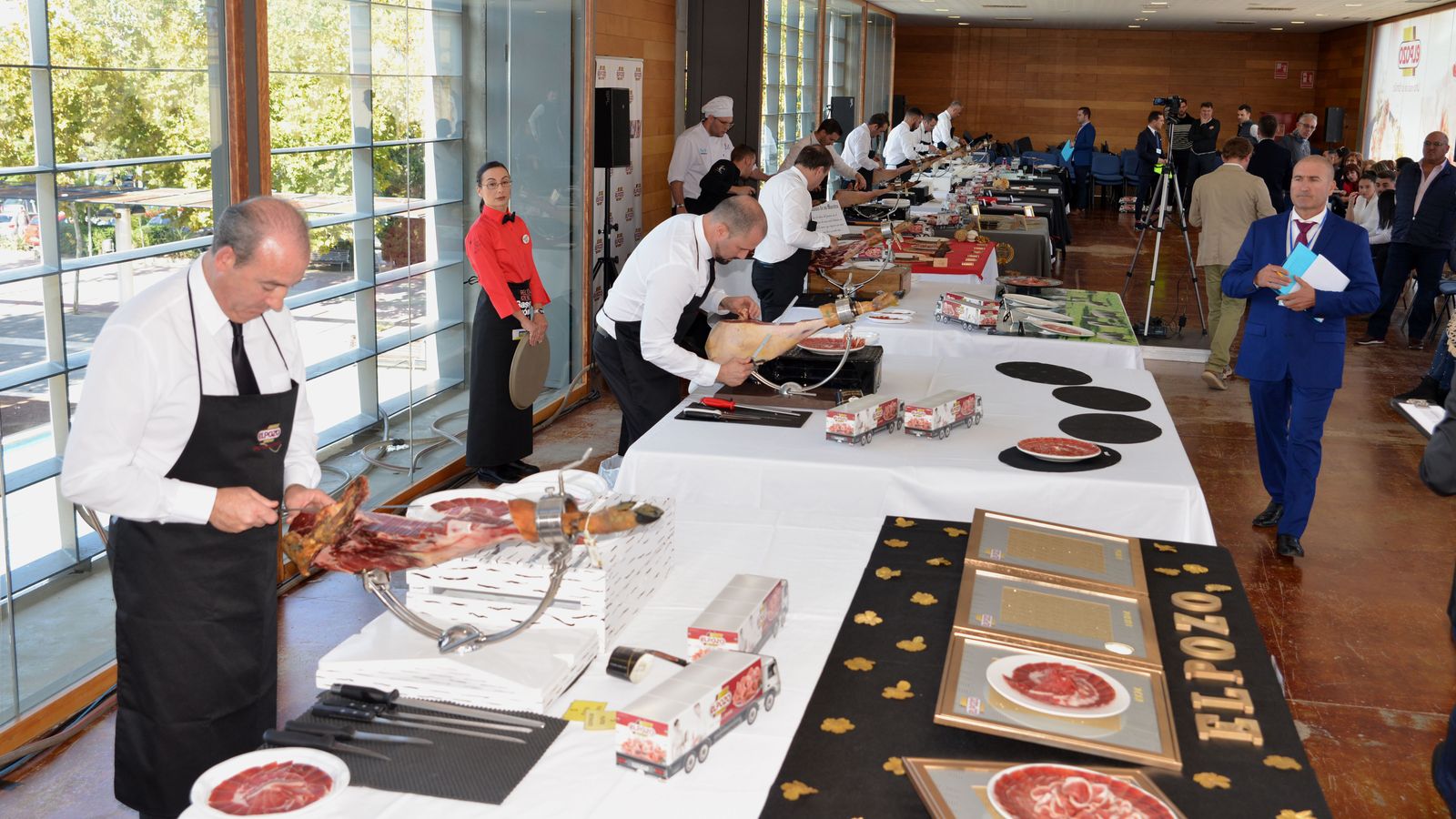 Desarrollo del Concurso Nacional de Cortadores Profesionales de Jamón El Pozo Alimentación.