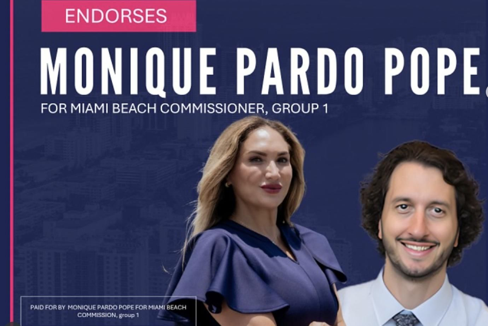 Monique Pardo Pope, abajo, en su cartel electoral.