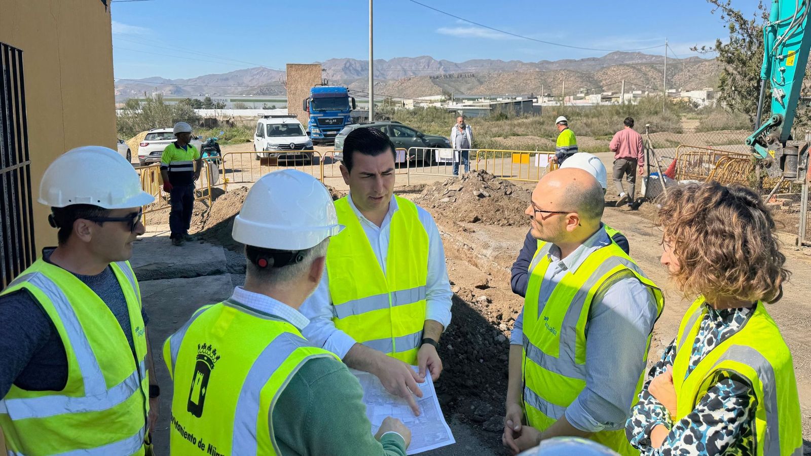 Visita del alcalde a las obras de abastecimiento.