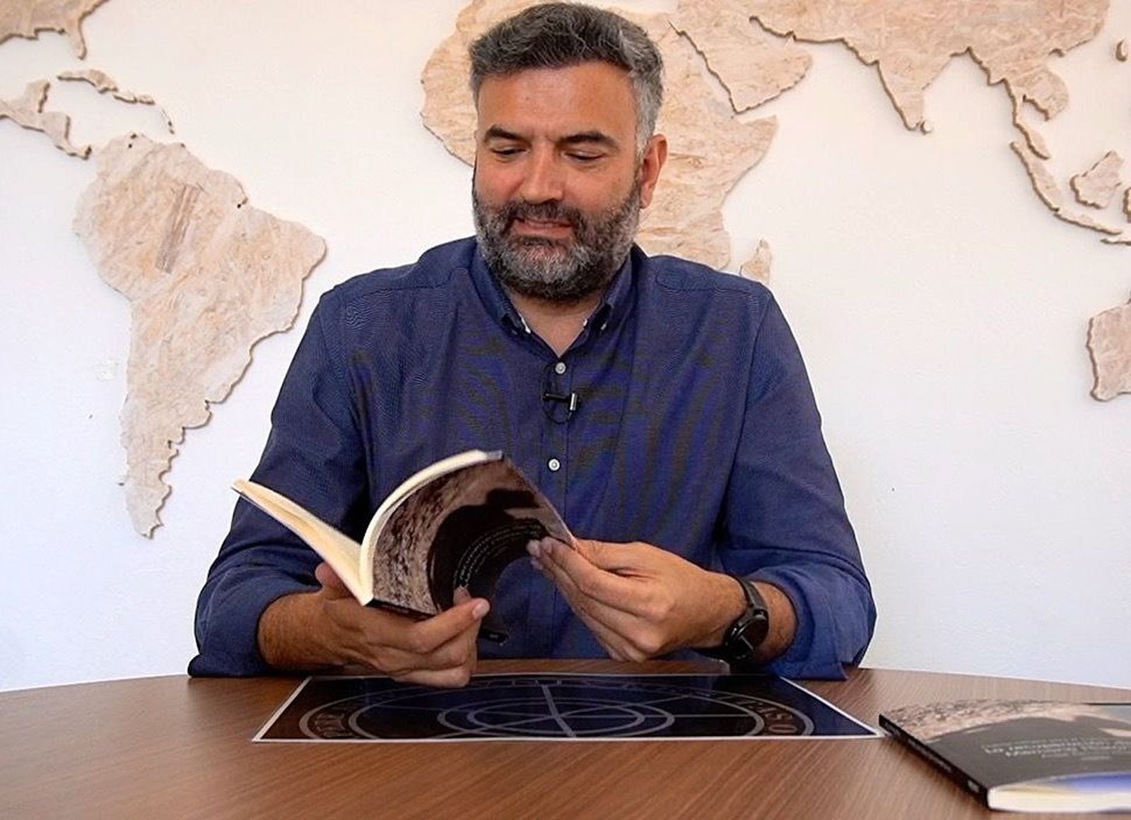 El libro de Ángel Romero sienta las bases para conectar el Trabajo Social con la Memoria Histórica