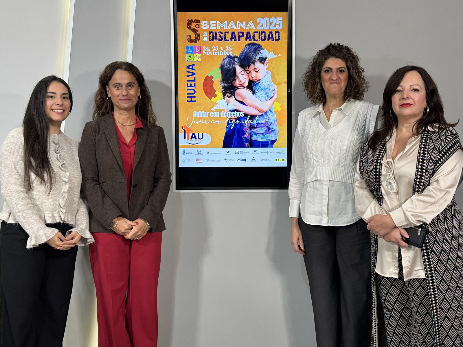 Presentación del cartel promocional en el Ayuntamiento.