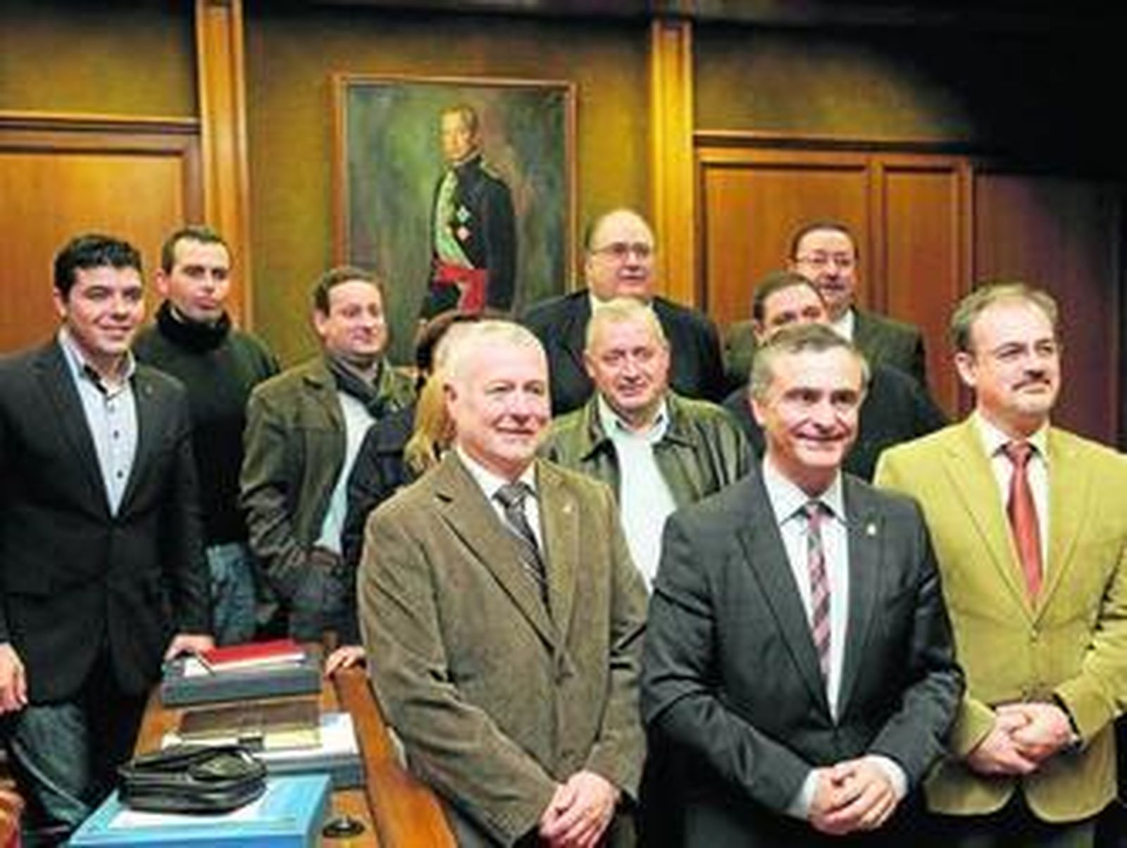 Usero bromeó con la vuelta de Eugenio Gonzálvez a Diputación para recoger el proyecto para Gádor.