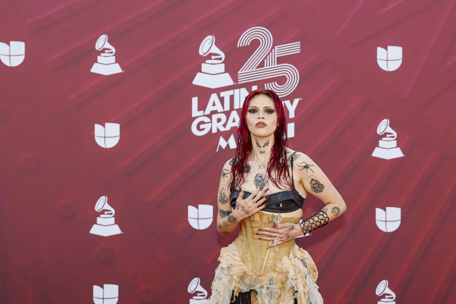 Todos los famosos, tendencias y curiosidades en la alfombra roja de la 25 edición de los Grammy Latinos