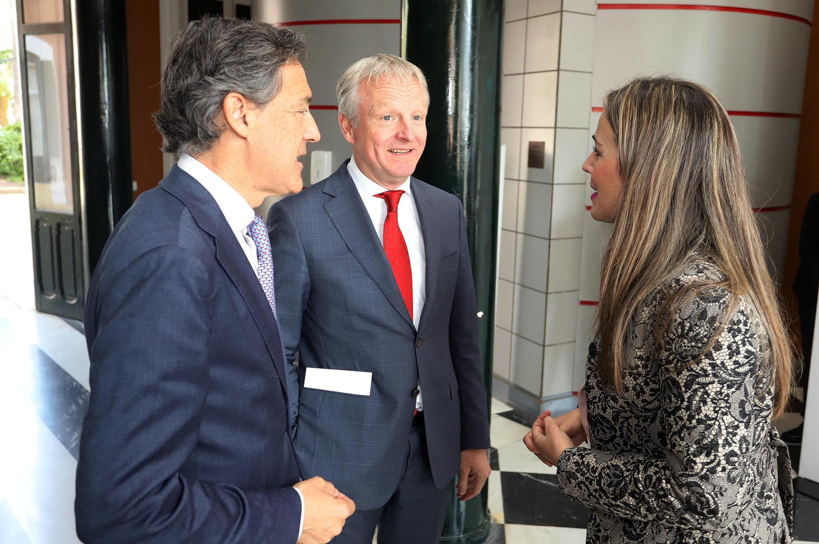 Imágenes de la firma del acuerdo entre Cepsa y Fertiberia para implantar el anillo de hidrógeno verde en Huelva