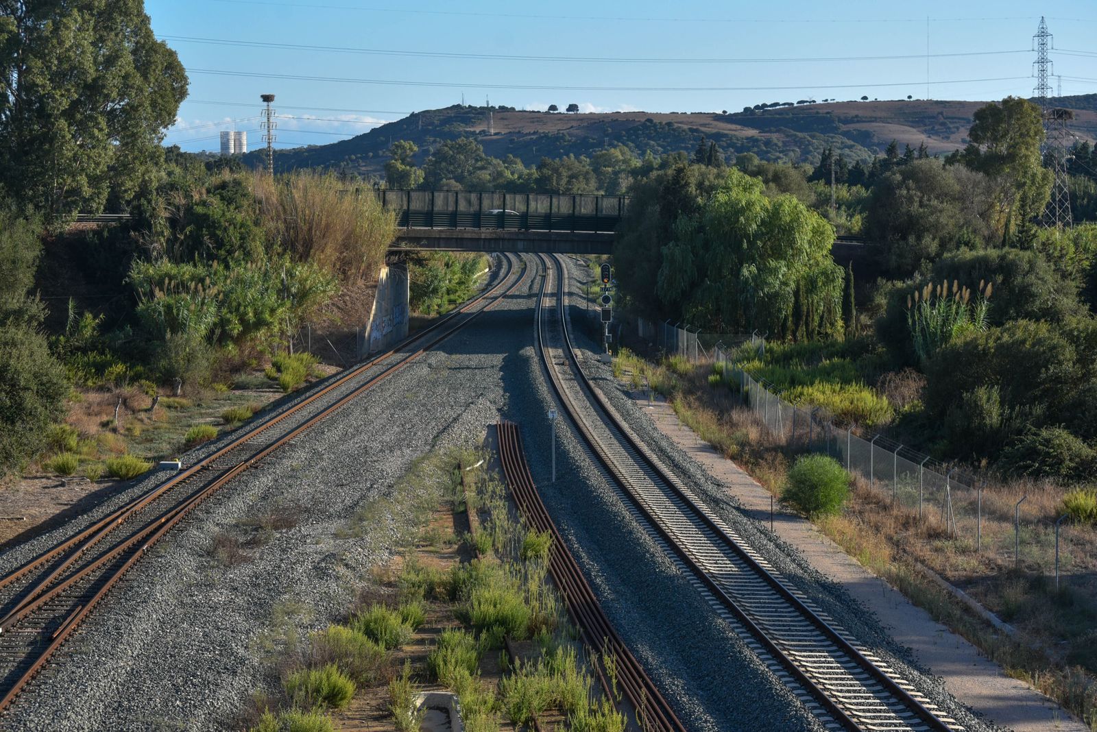 Vías del tren de la línea Algeciras-Bobadilla.