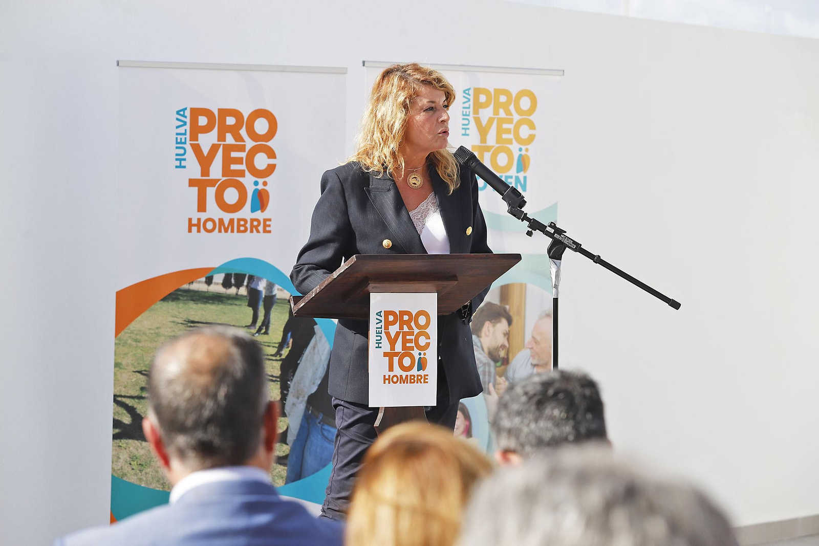Imágenes de la inauguración del nuevo edificio de Proyecto Hombre en Huelva