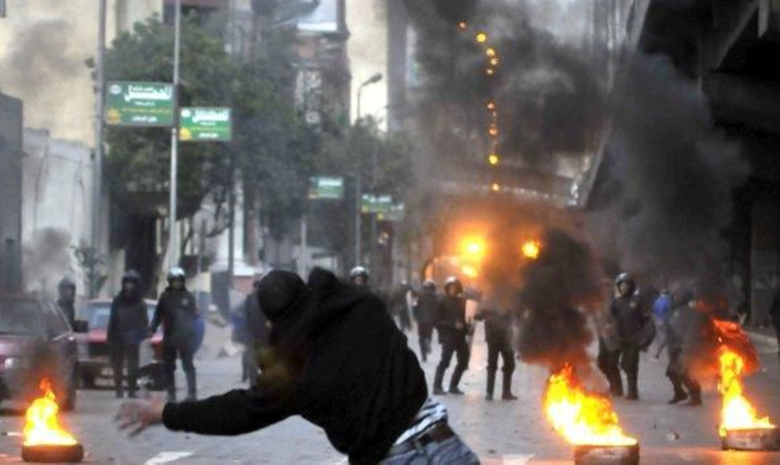 Miles de egipcios desafían el veto del Gobierno a las manifestaciones