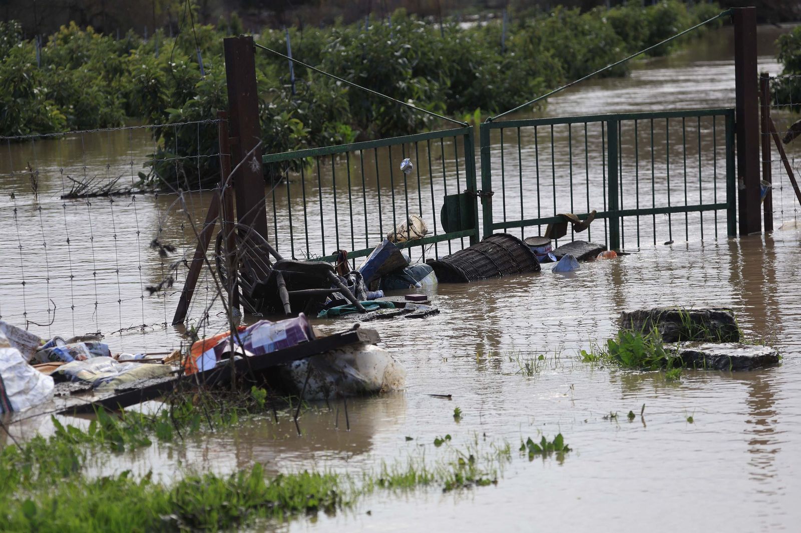 Jimena aguarda una madrugada en vilo ante la previsión de más lluvias por las borrascas Joseph y Kristin