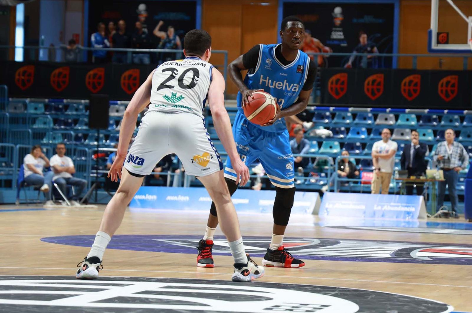 Chabi Yo en el partido de play-off con Zamora Enamora.