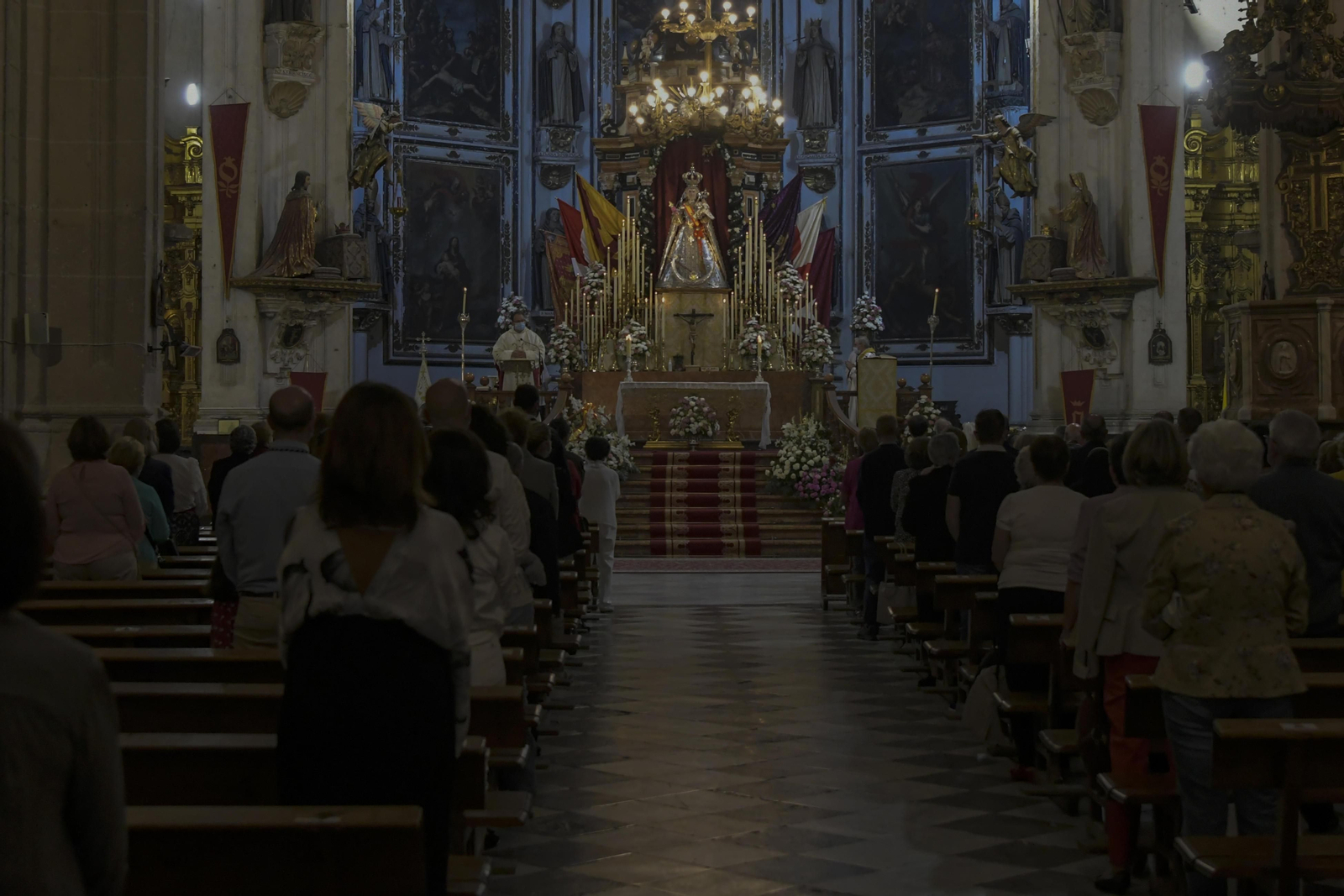 Fotos: Cultos a la Copatrona de Granada, la Virgen del Rosario