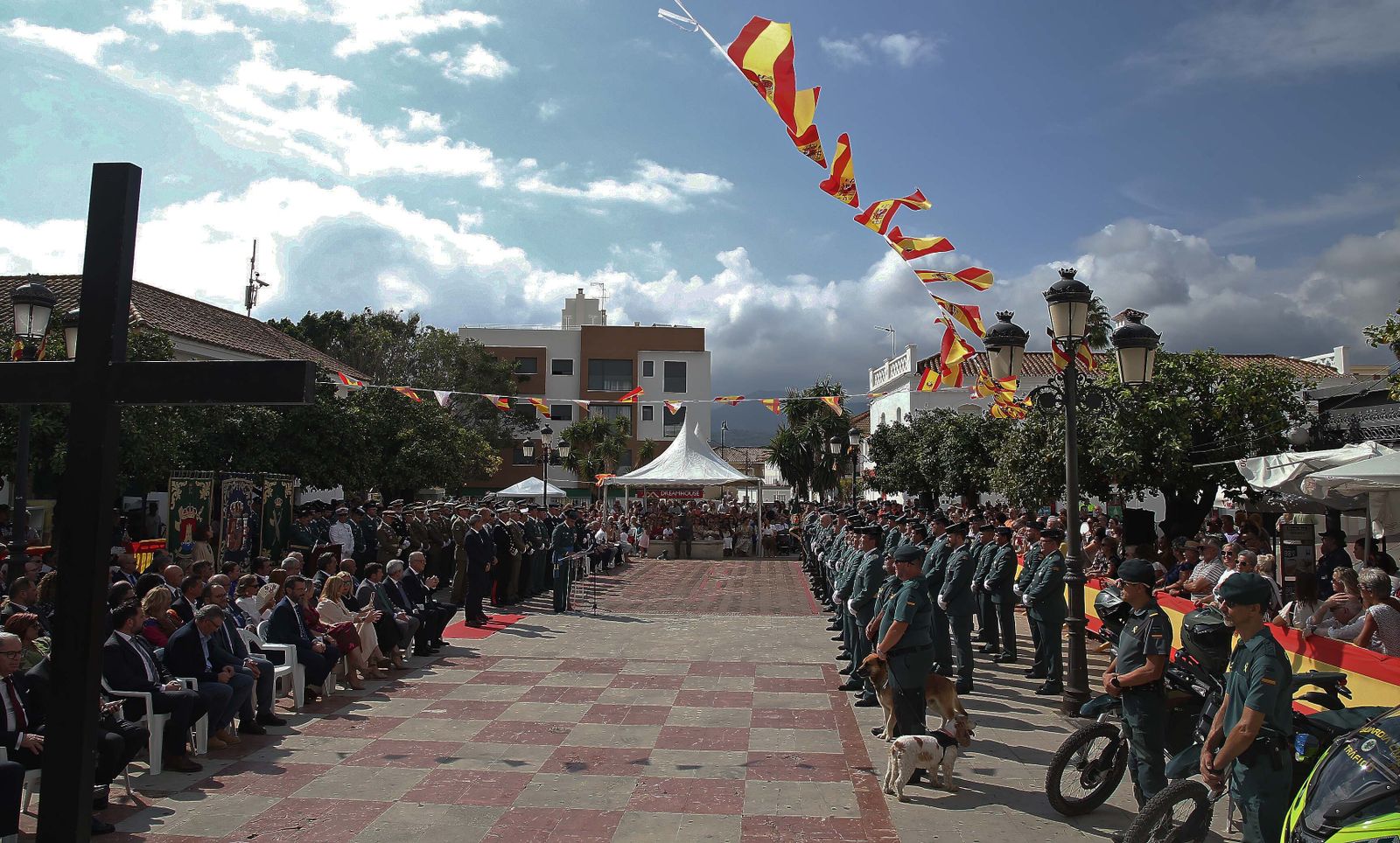 Fotos de la celebración de la Virgen del Pilar en Los Barrios