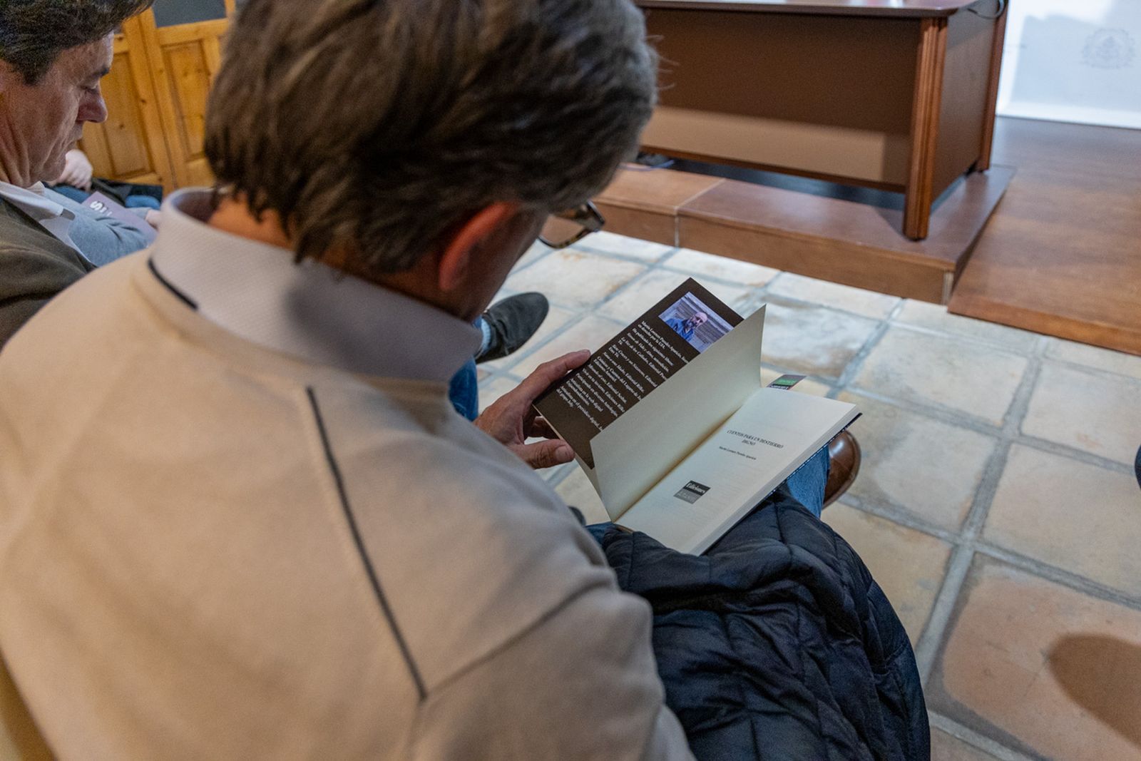 Presentación del libro 'Cuentos para un destierro digno' del autor jiennense Martín Paredes