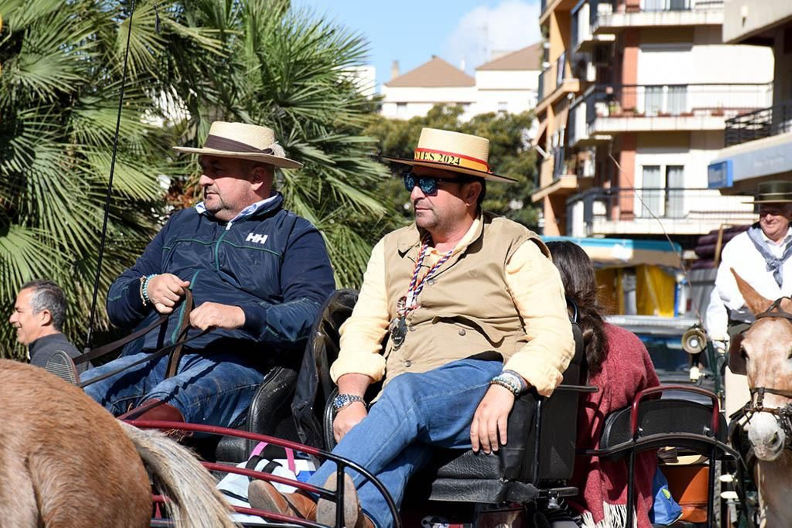 Las mejores imágenes de los peregrinos en la salida de Emigrantes