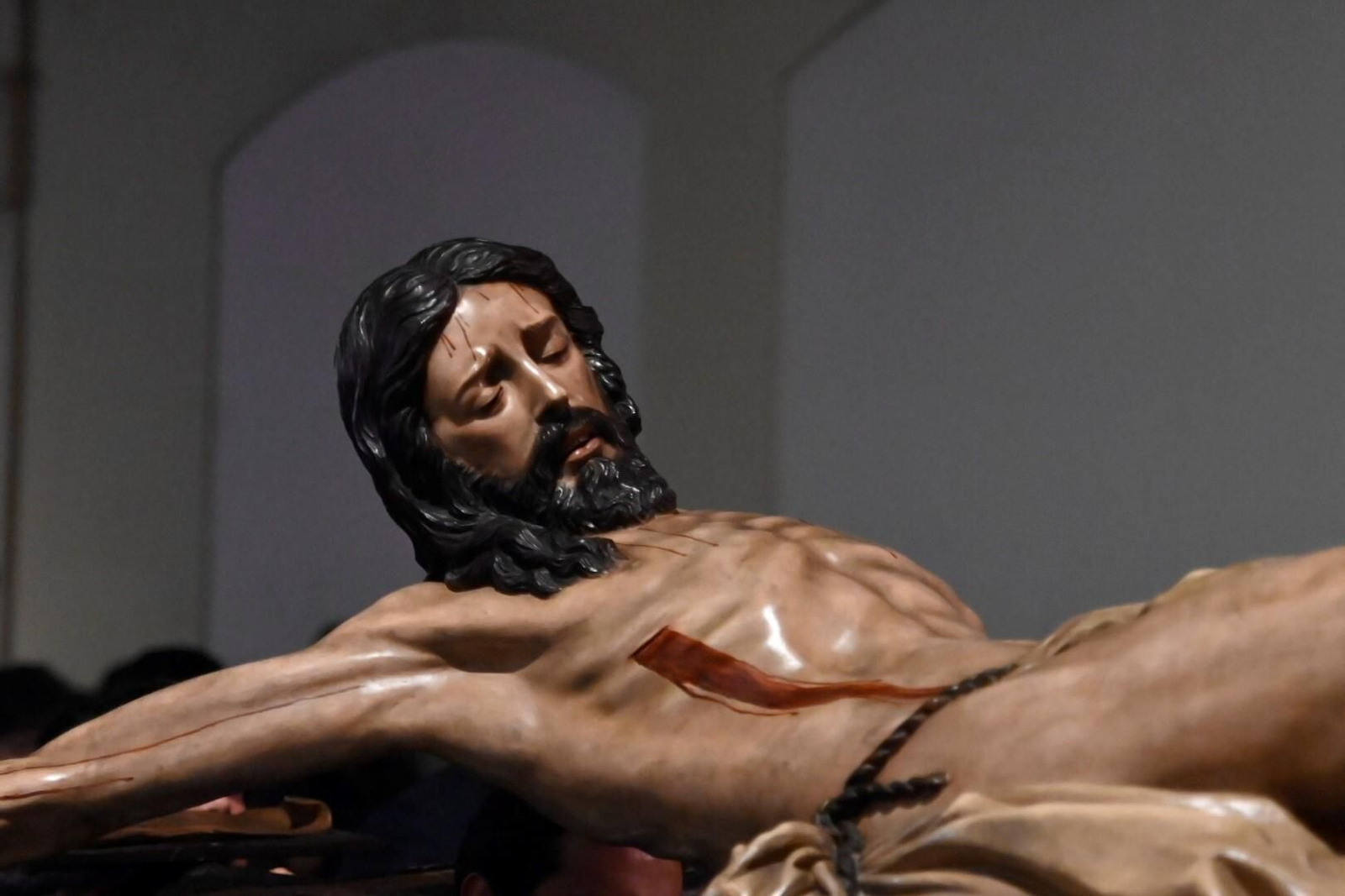 Las imágenes de los vía crucis del primer viernes de Cuaresma en Córdoba