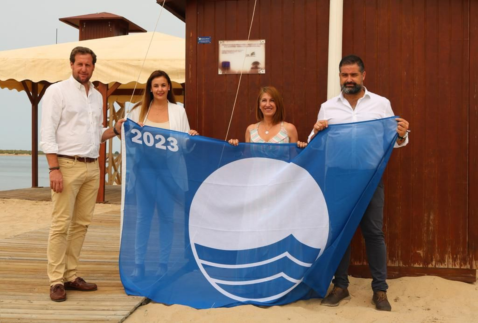 Bandera azul en las playas de El Caño de la Culata y San Miguel en Nuevo Portil