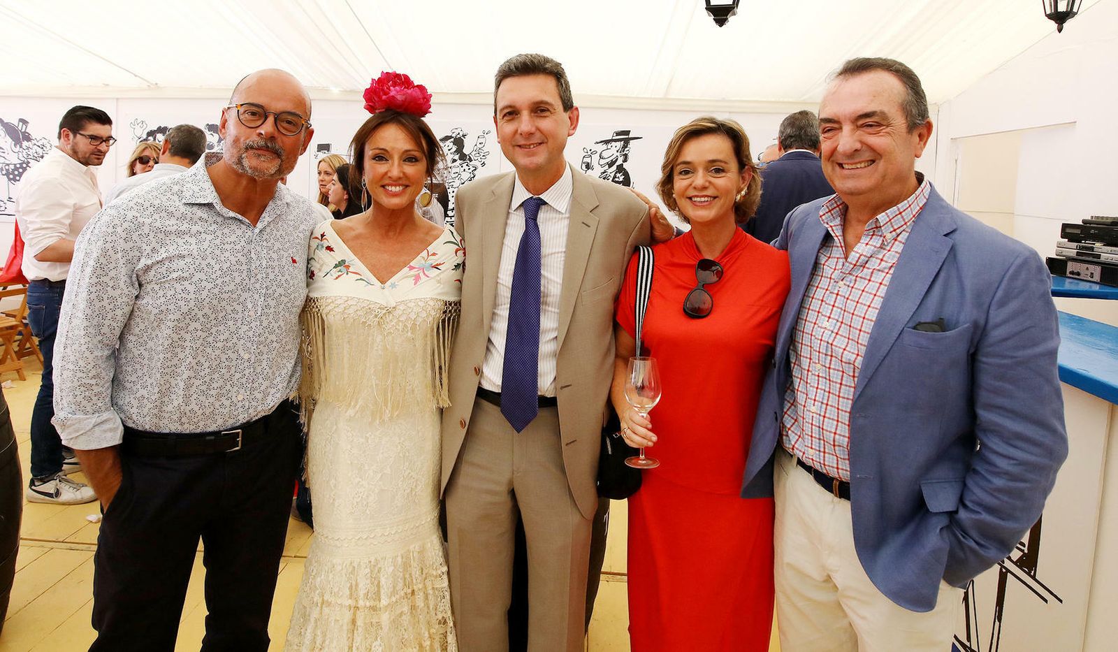 Miguel Berraquero, con Javier Moyano, María del Mar Castro y unos amigos.