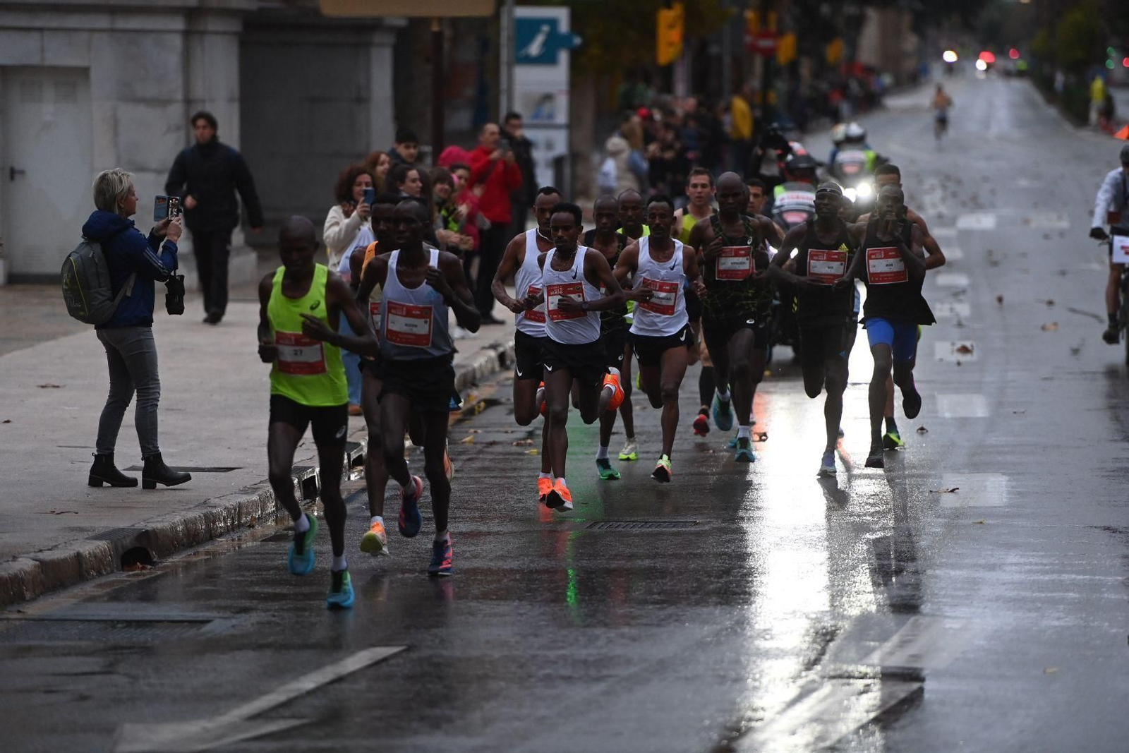 La Maratón de Málaga 2022, en fotos