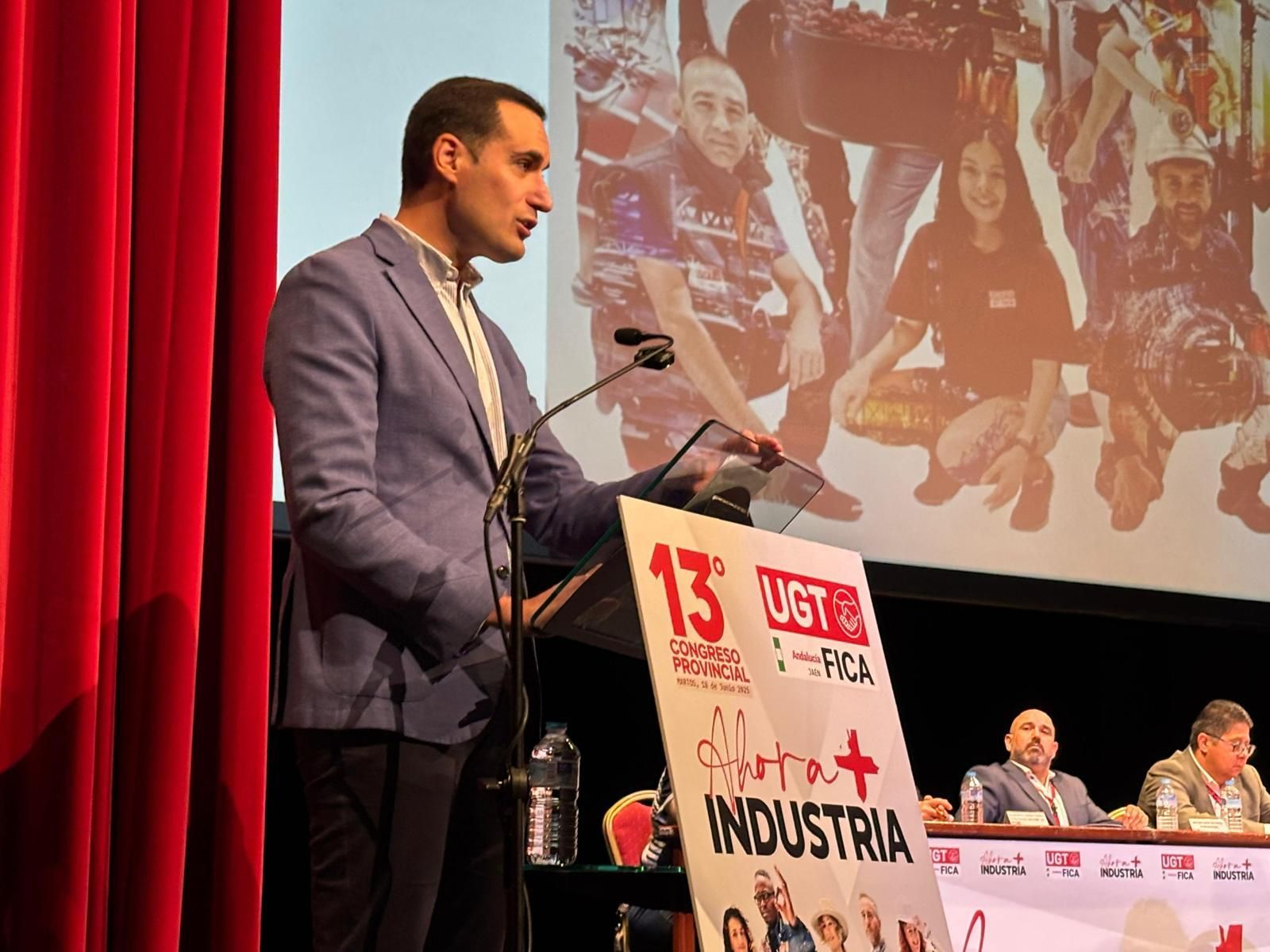 Juan Latorre, durante su intervención en el congreso.
