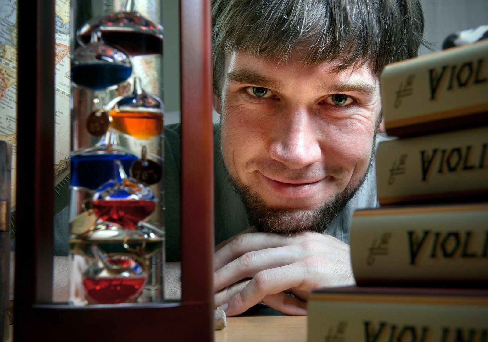 El escritor norteamericano Sam Kean, especializado en divulgación científica.