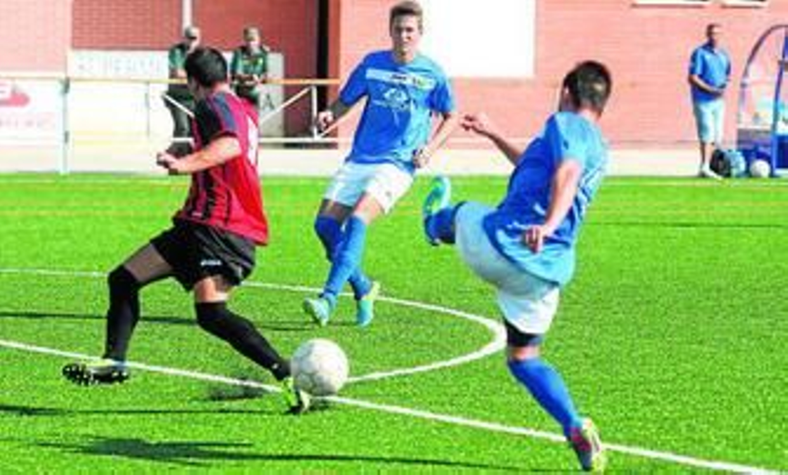 Los jugadores del Mazagón saldrán a por todas contra un Jerez Industrial que hasta la fecha no consiguió ganar.