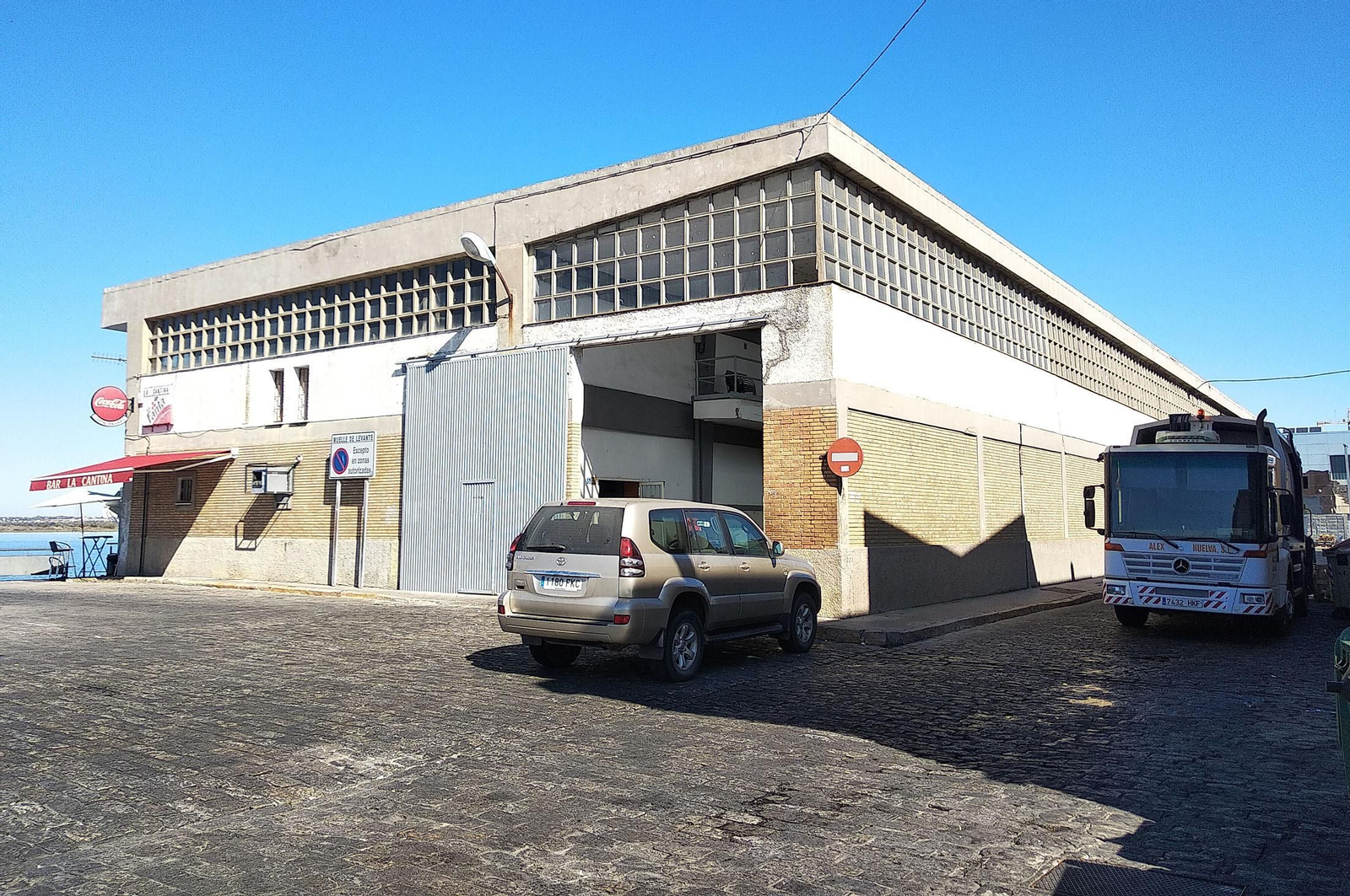 Imágenes de los locales ocupados por los exportadores de marisco en la actualidad. Imágenes de los locales ocupados por los exportadores de marisco en la actualidad.