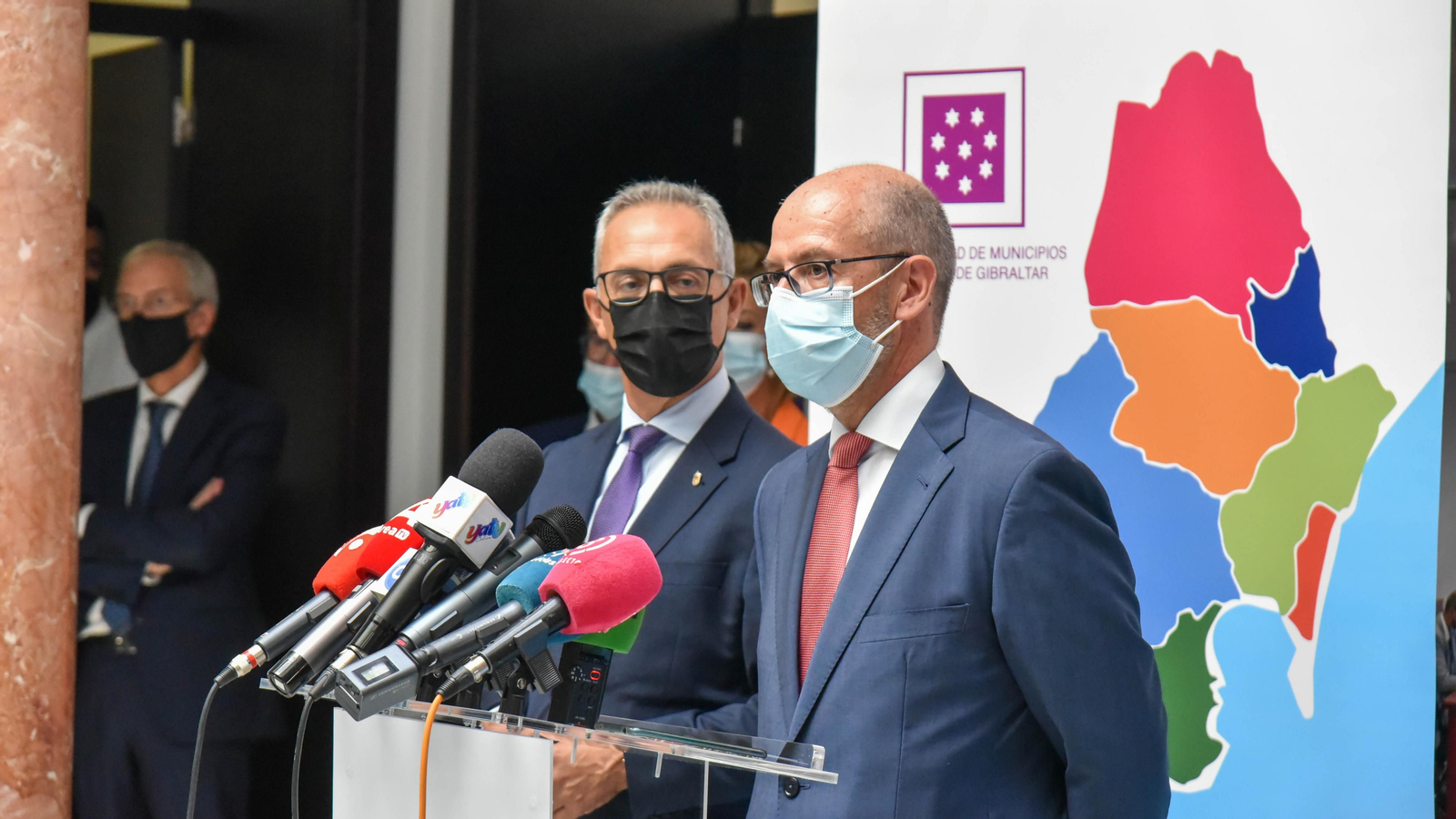 Las fotos de la entrega de la medalla de la Mancomunidad