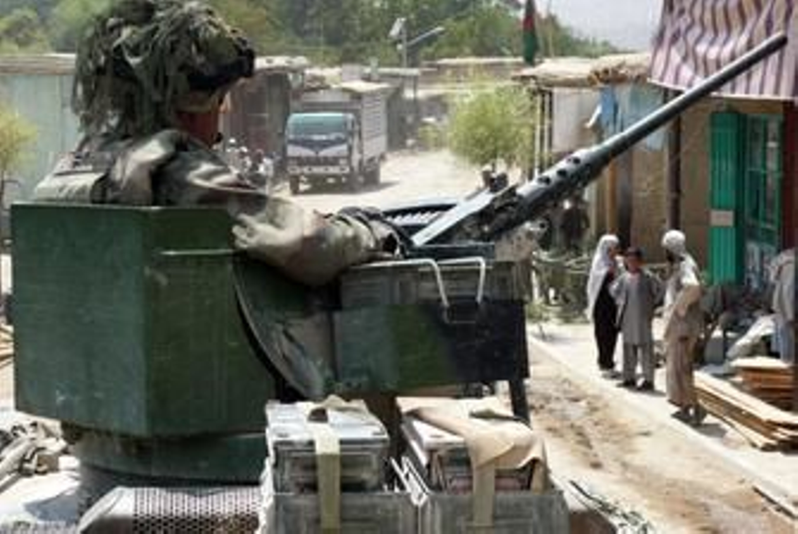 Tropas francesas patrullan en Afganistán cerca de la provincia de Kapisa, al noreste de Kabul.