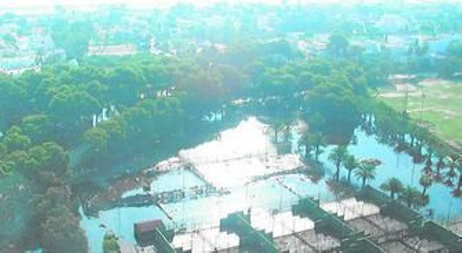 El núcleo veratense de Puerto Rey quedó totalmente anegado por el agua.