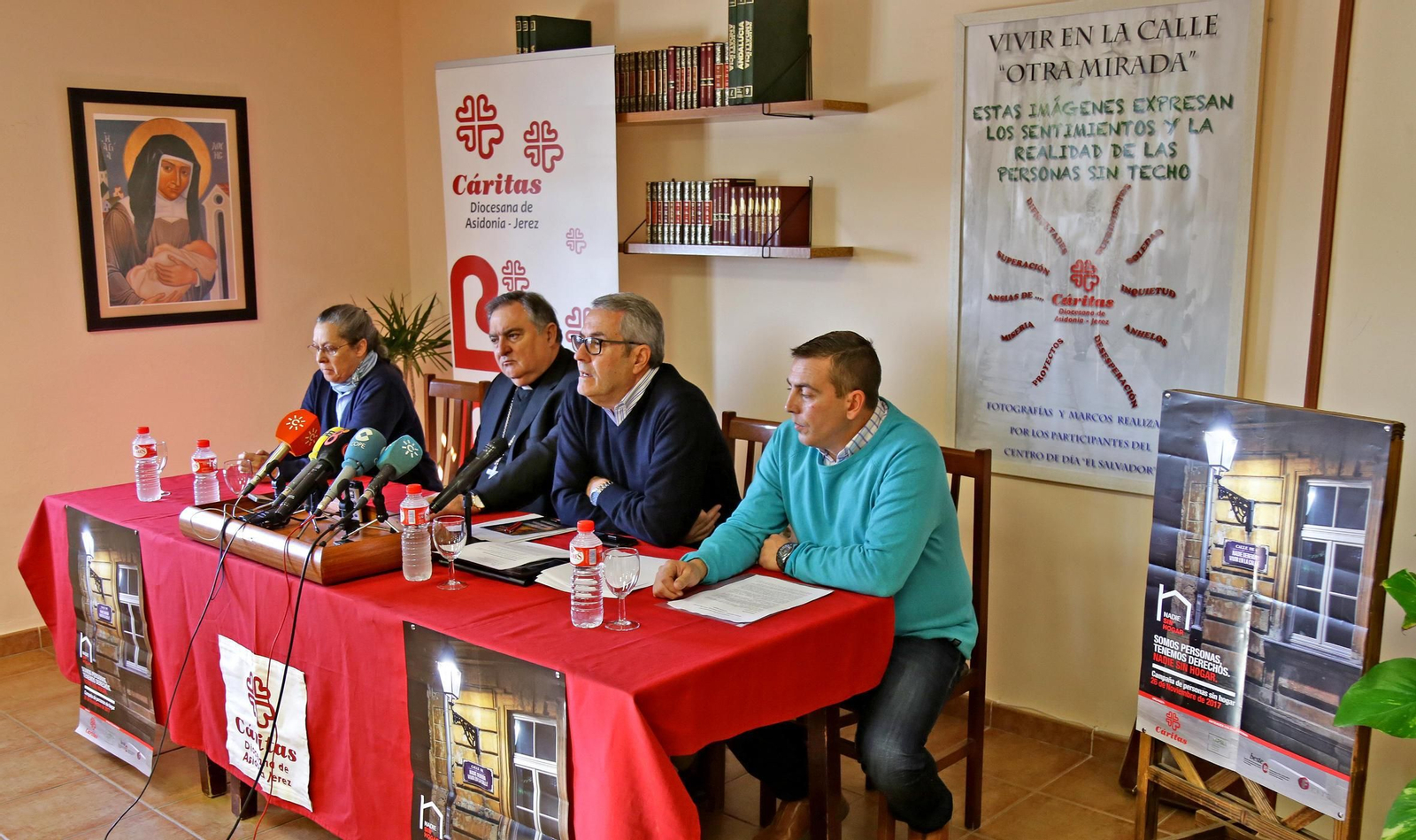 Sor Teresa Pérez, el obispo José Mazuelos, Francisco Domouso y Ángel Rubio, en la presentación de la campaña.