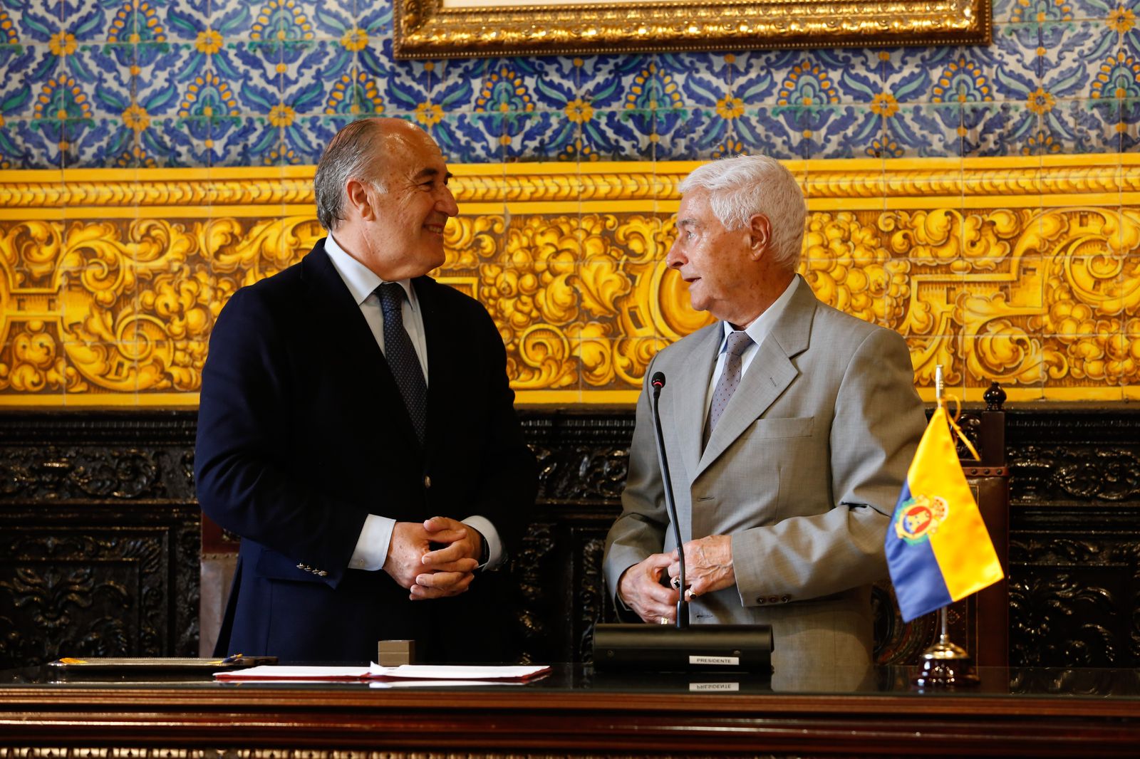 Fotos de la entrega de la insignia de Algeciras a Francisco Carrascal de Reyes Magos 98