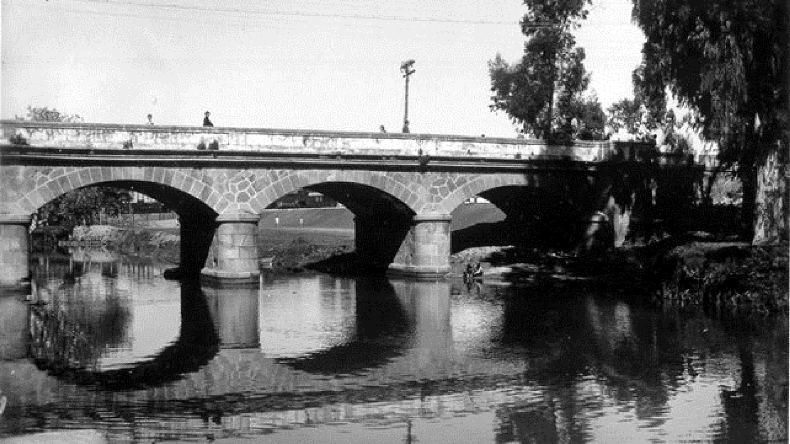 El Puente del Matadero, a principios del siglo XX.