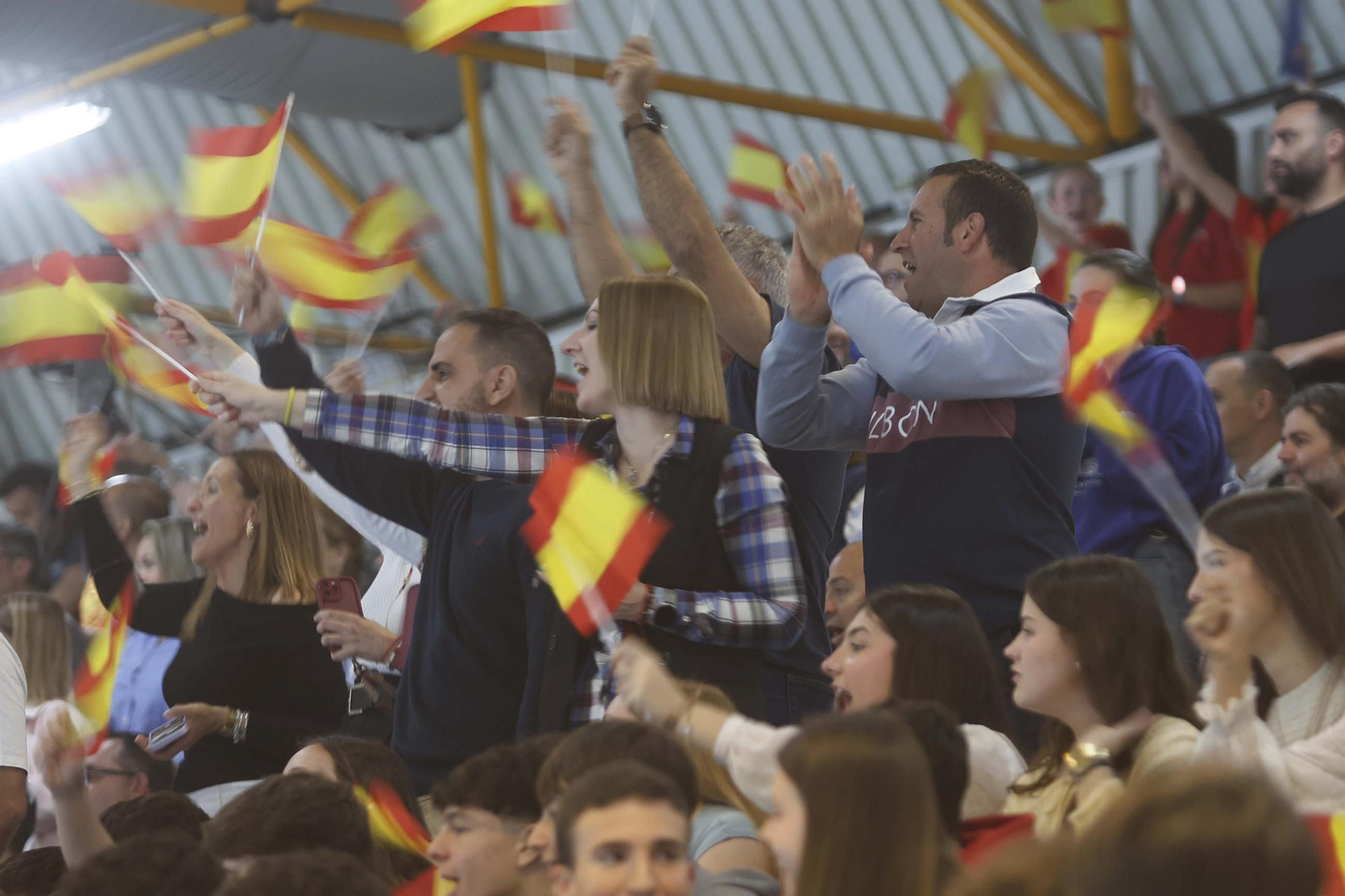 Búscate durante el España - Croacia de balonmano en Algeciras