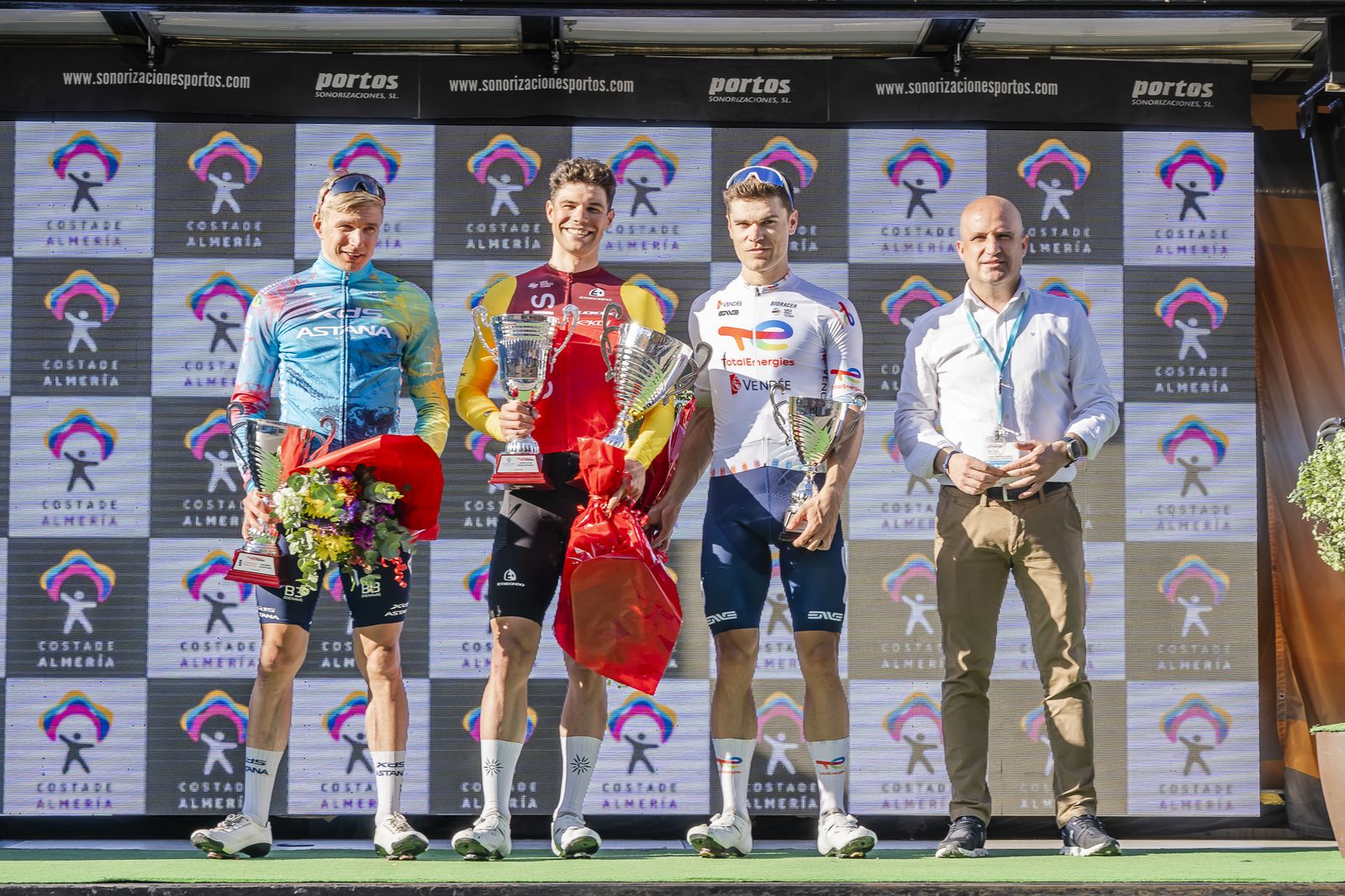 José Antonio García, en el podio de la última edición de la Clásica de Almería.