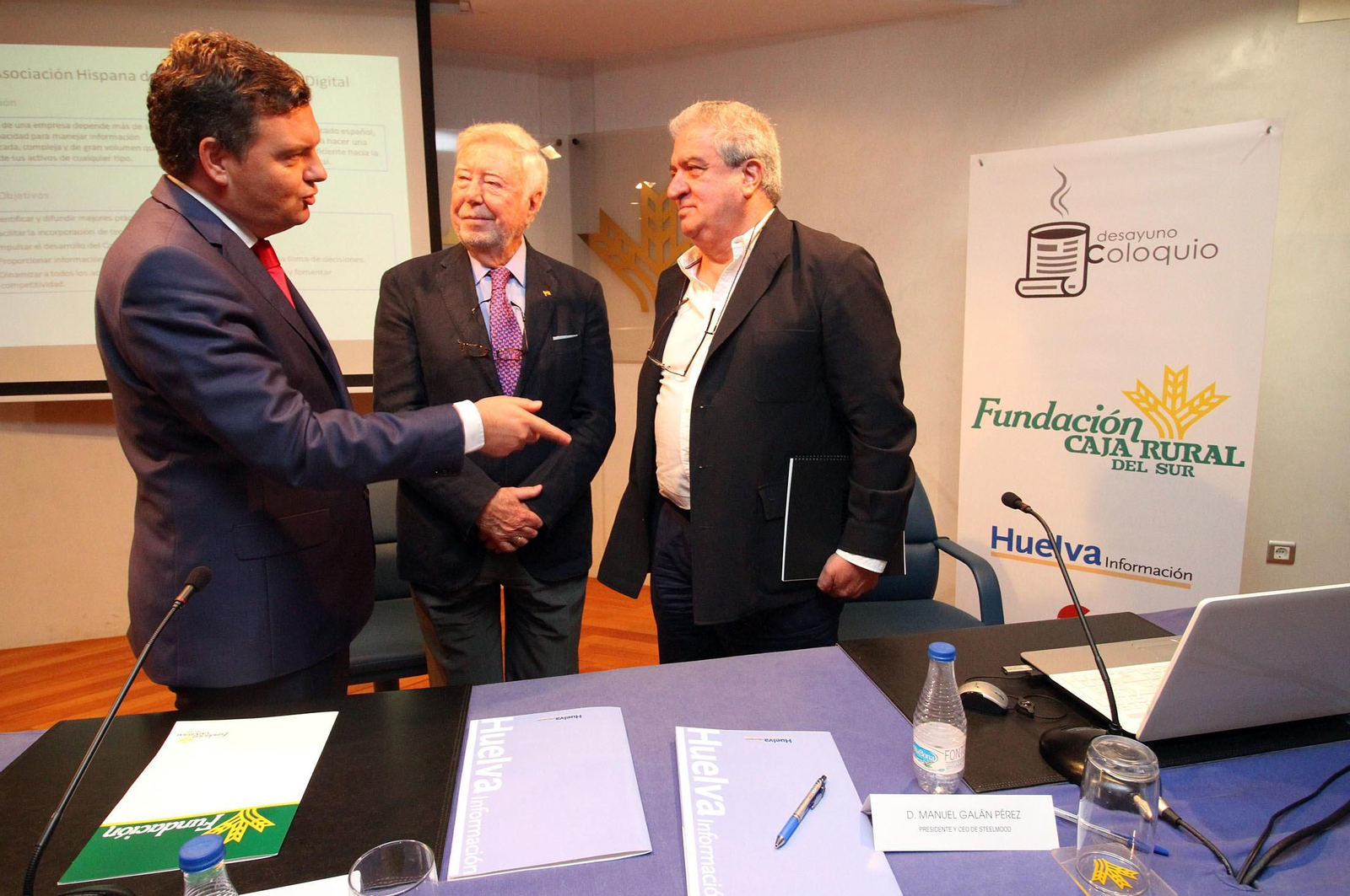 Conferencia de Manuel Galán Pérez sobre las oportunidades para Huelva en economía digital.