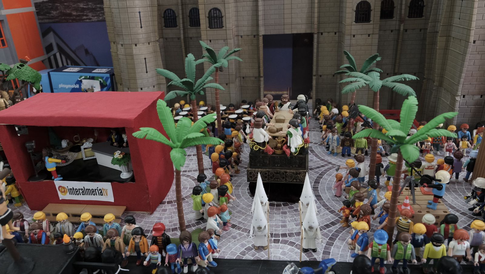 Inauguración de la exposición de playmobil de semana santa de Almería