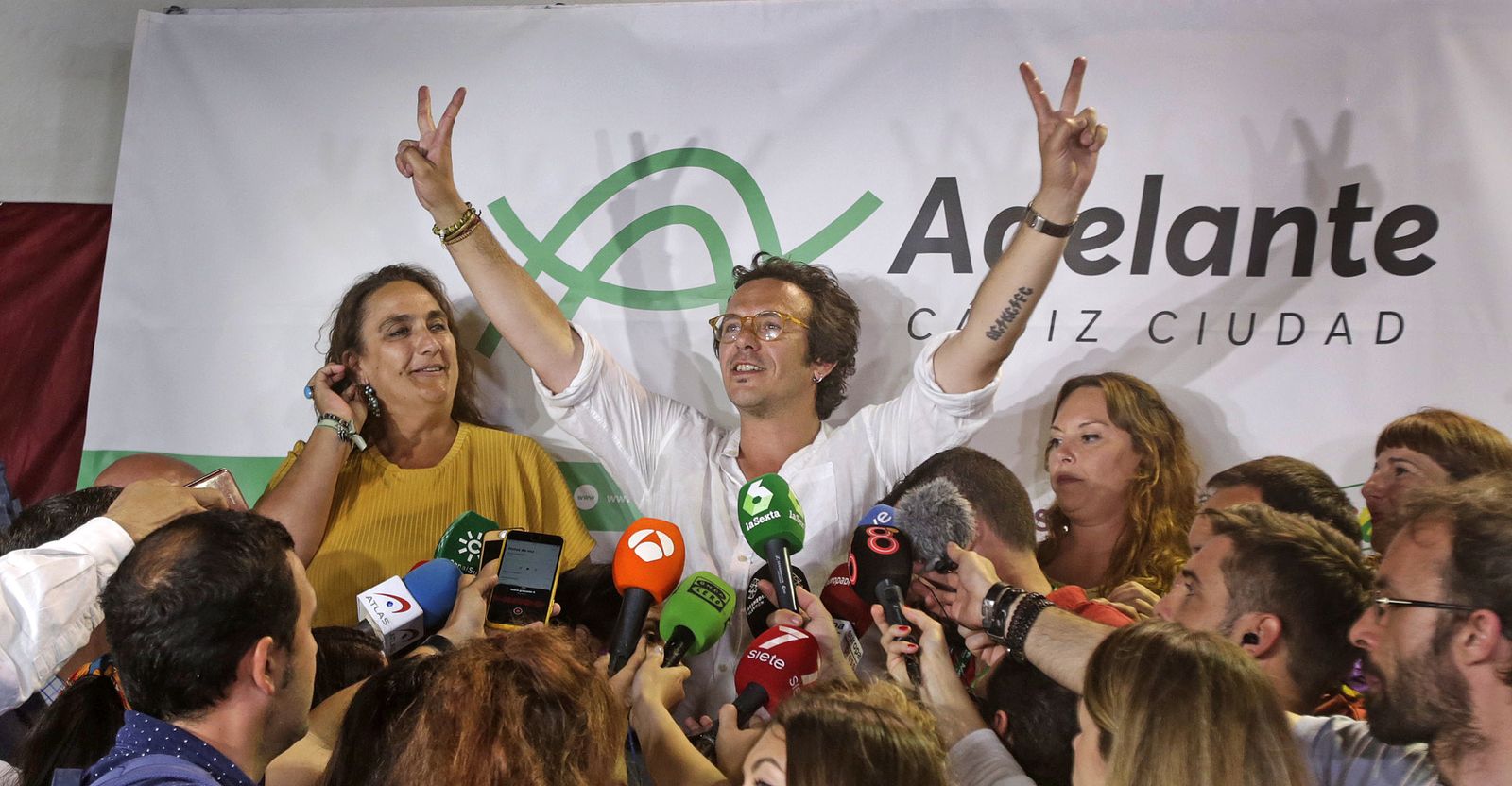 José María González 'Kichi' celebra la victoria en las municipales del domingo.