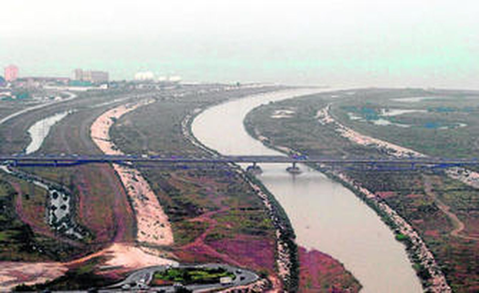 Desembocadura del Guadalhorce, que forma parte de La Hoya de Málaga junto a la capital y su entorno.
