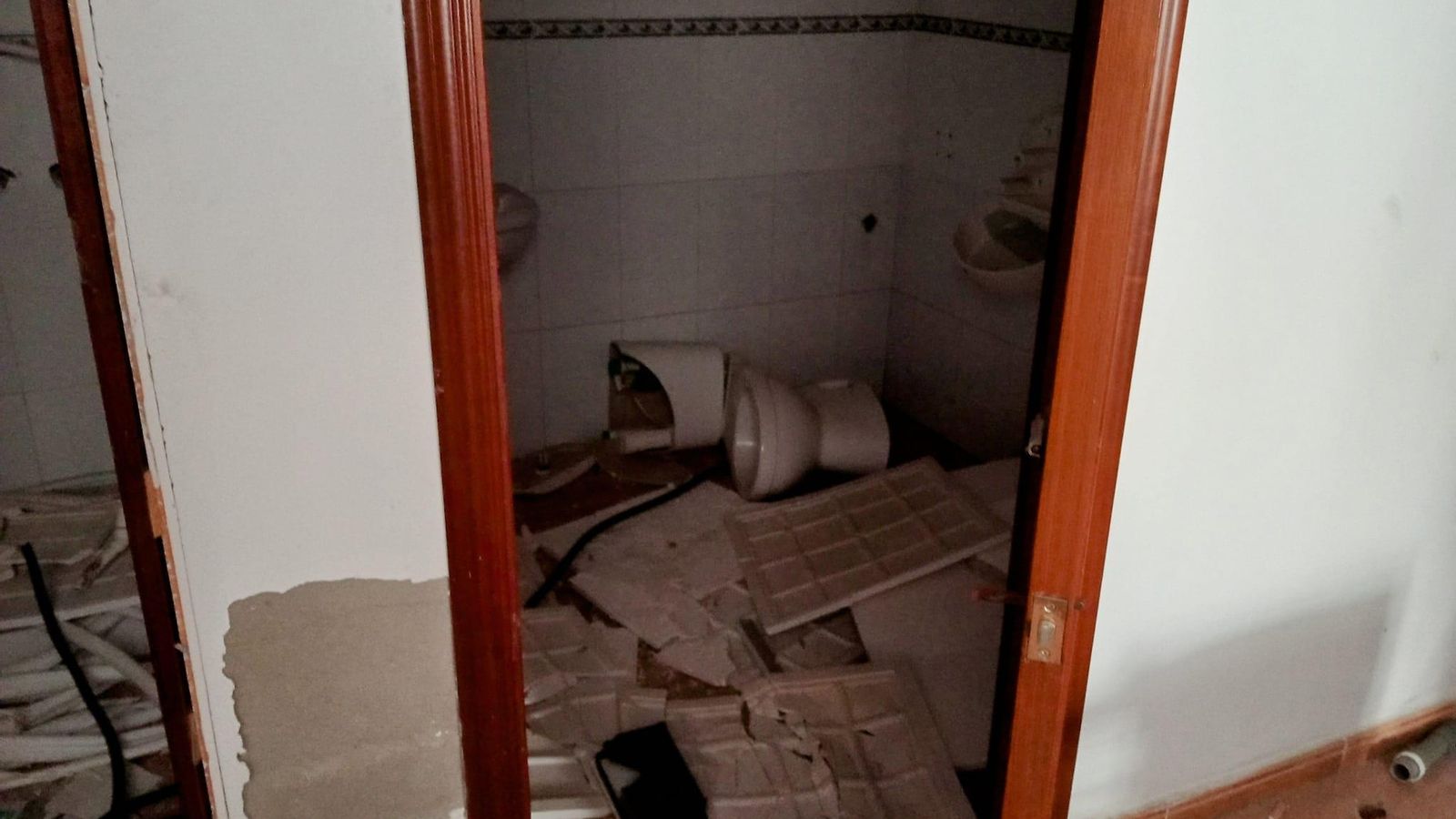 Daños en la nave de Fadricas por el robo perpetrado