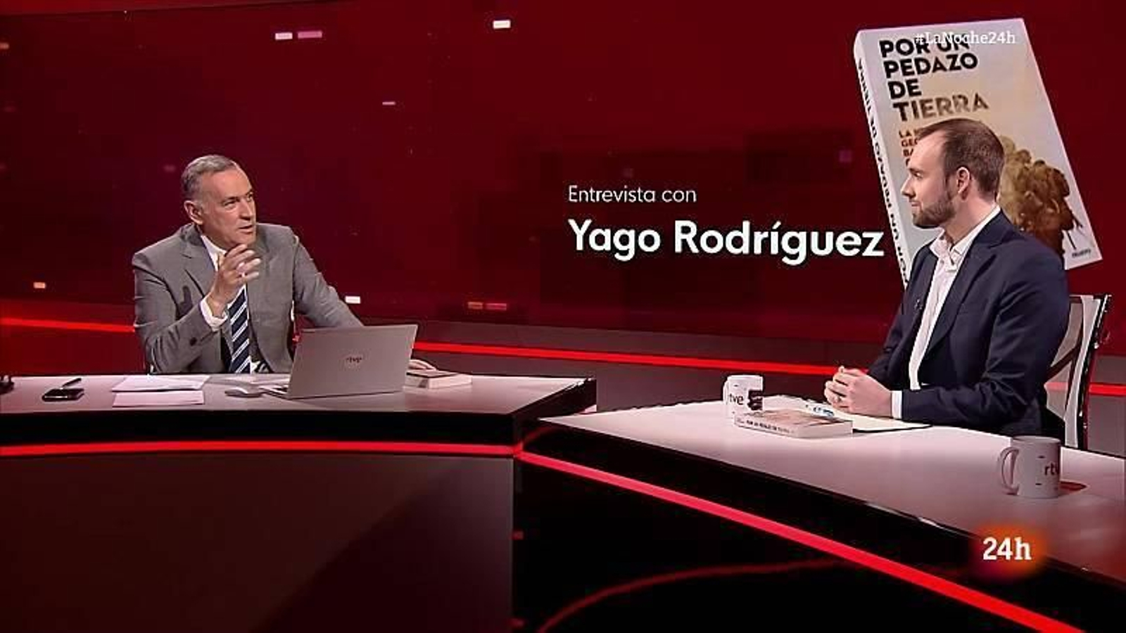 Una momento del programa 'La noche en 24 Horas'. La señal en SD desaparece y sólo queda la de HD