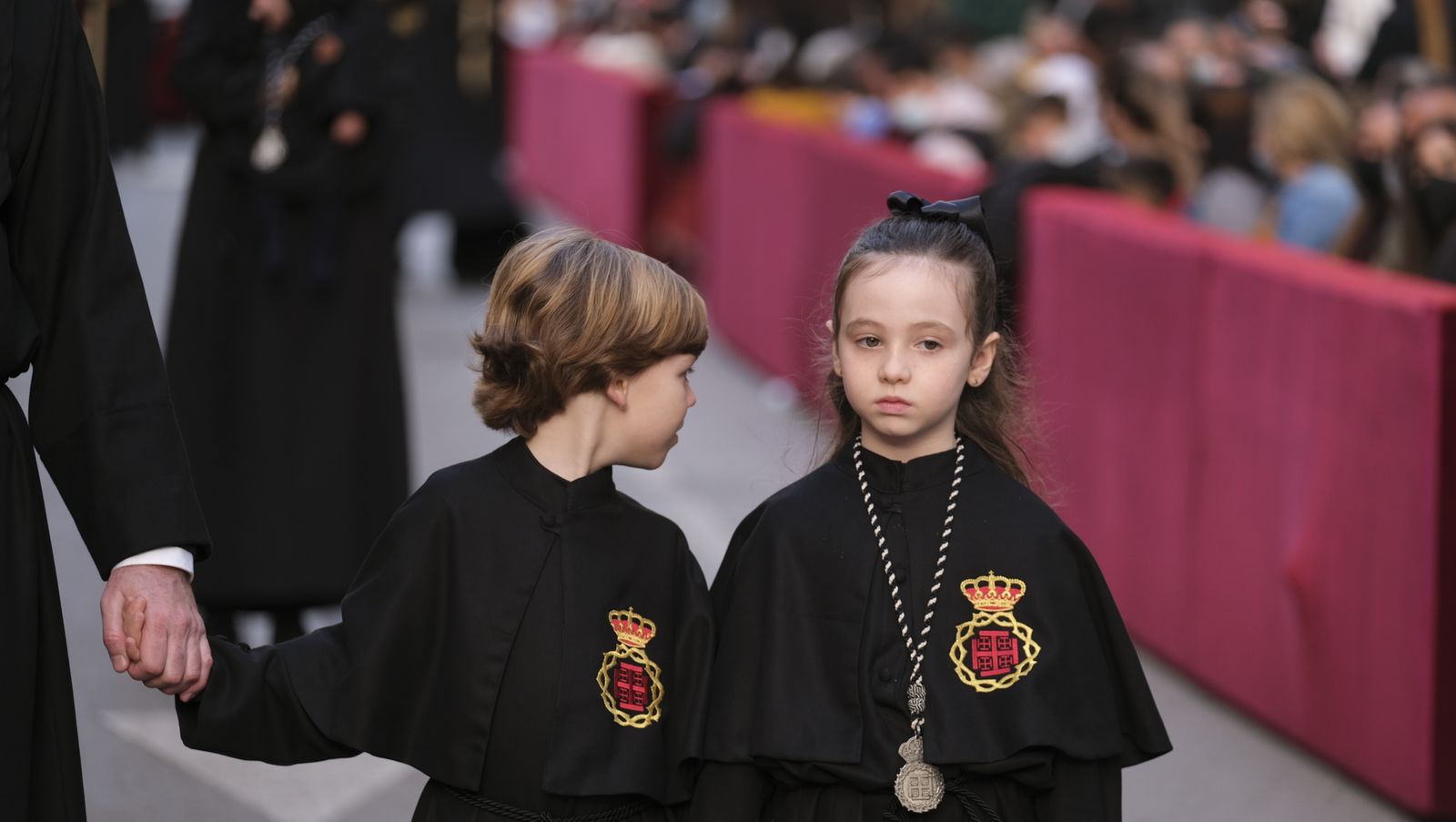 Procesión del Santo Entierro en Almería, en imágenes.