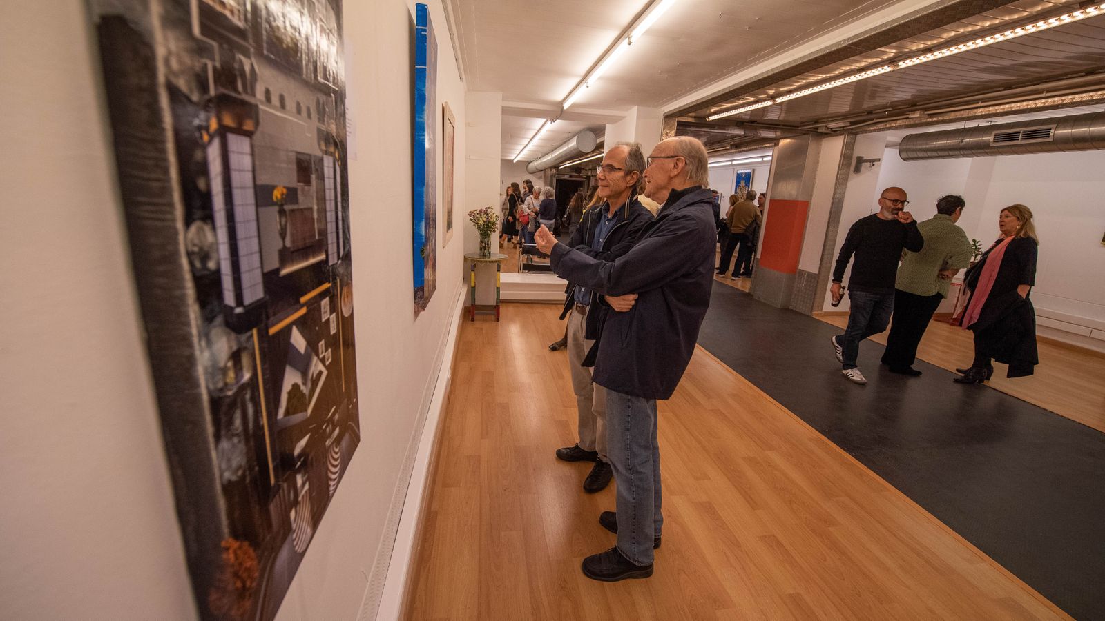 La inauguración de la exposición 'Arquitectura imposible' de Marga Guinea en Alcultura, en imágenes