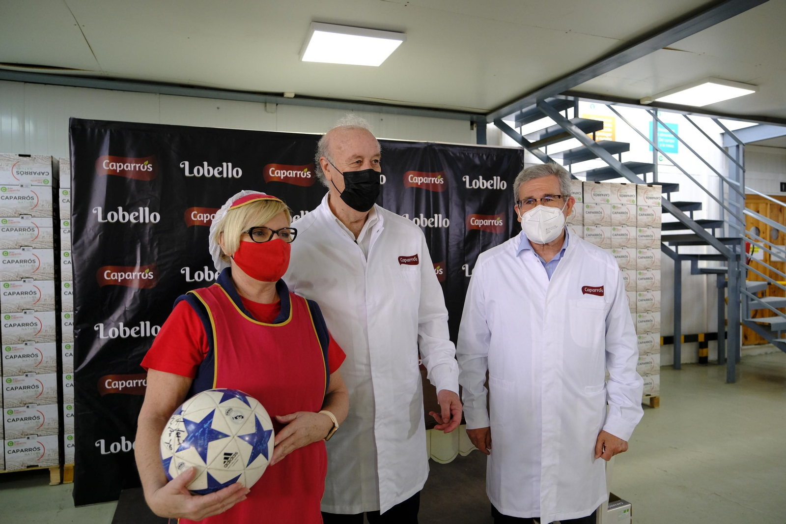 Fotogalería de la visita de Vicente del Bosque a Grupo Caparrós.