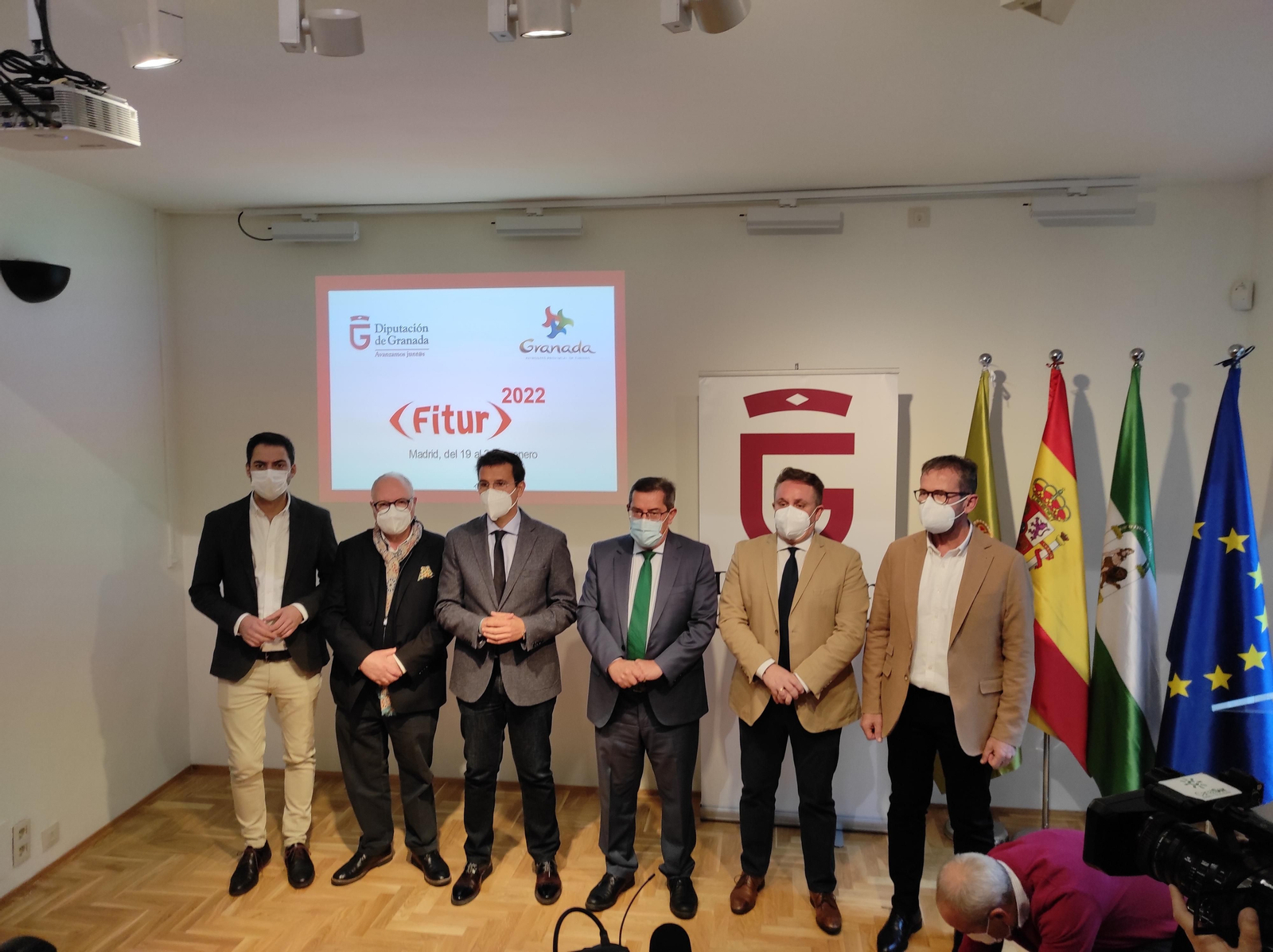 Representantes de las instituciones y entidades de Granada que acuden a la Feria de Turismo Fitur 2022